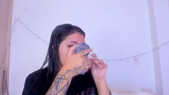 Snapshot of Abby_roussee chatting on December 3, 2025, 11:09 am Abby roussee online show from December 3, 2025, 11:09 am