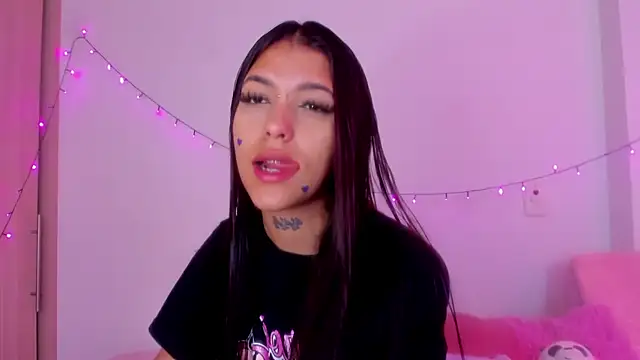 Snapshot of Abby_roussee chatting on October 23, 2025, 1:21 pm Abby roussee online show from October 23, 2025, 1:21 pm