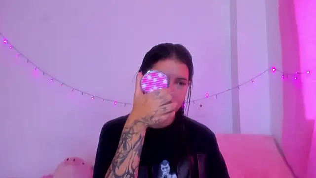 Snapshot of Abby_roussee chatting on November 5, 2025, 1:03 pm Abby roussee online show from November 5, 2025, 1:03 pm