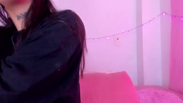 Snapshot of Abby_roussee chatting on November 18, 2025, 1:03 pm Abby roussee online show from November 18, 2025, 1:03 pm