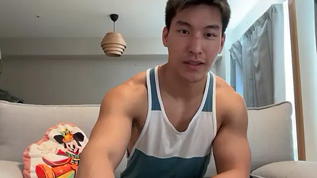 masucle216 online show from April 27, 2026, 7:17 am