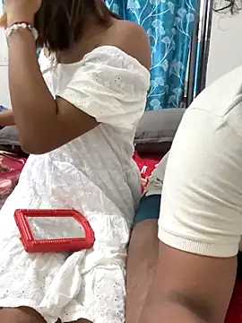 Snapshot of Cutie_Shruti chatting on November 7, 2025, 1:21 am Cutie Shruti online show from November 7, 2025, 1:21 am