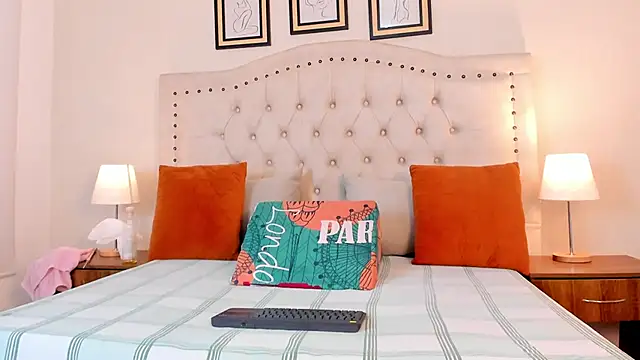 natasha moreno online show from November 29, 2025, 12:27 pm