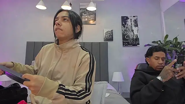 Snapshot of violet_and_myers chatting on October 25, 2025, 11:31 am violet and myers online show from October 25, 2025, 11:31 am