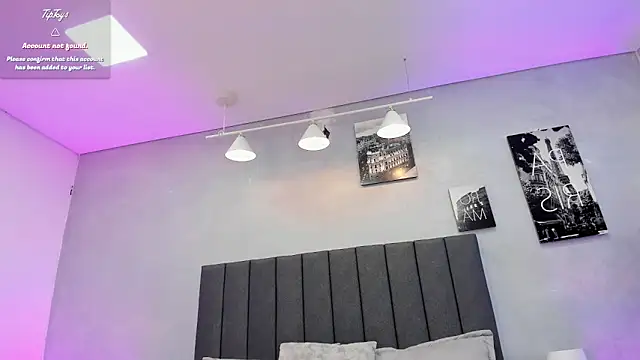 Snapshot of violet_and_myers chatting on October 31, 2025, 12:02 pm violet and myers online show from October 31, 2025, 12:02 pm