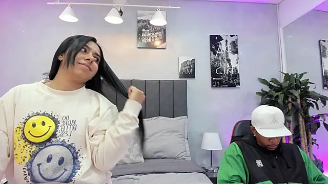 Snapshot of violet_and_myers chatting on November 8, 2025, 11:47 am violet and myers online show from November 8, 2025, 11:47 am