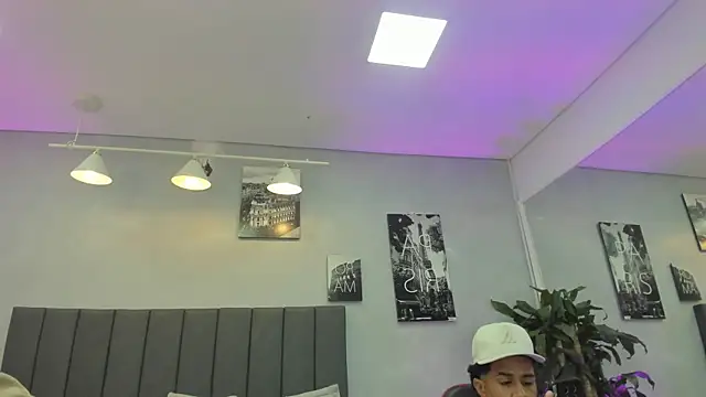 Snapshot of violet_and_myers chatting on November 9, 2025, 11:47 am violet and myers online show from November 9, 2025, 11:47 am