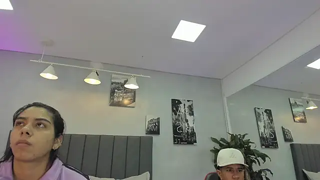 Snapshot of violet_and_myers chatting on November 5, 2025, 11:24 am violet and myers online show from November 5, 2025, 11:24 am