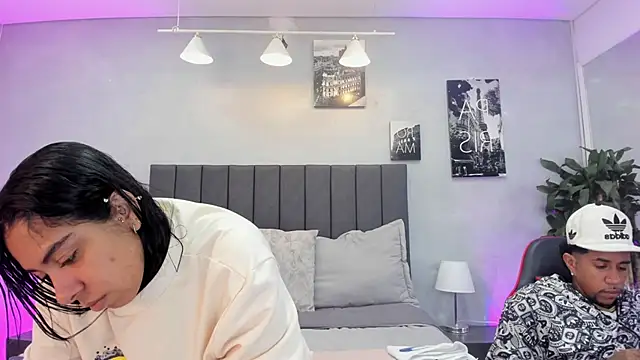 Snapshot of violet_and_myers chatting on November 11, 2025, 11:38 am violet and myers online show from November 11, 2025, 11:38 am