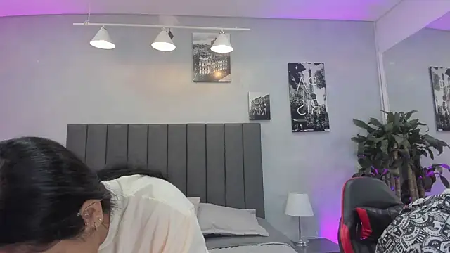 Snapshot of violet_and_myers chatting on November 16, 2025, 11:15 am violet and myers online show from November 16, 2025, 11:15 am