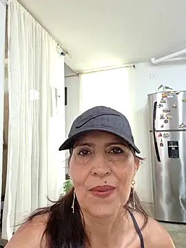 Snapshot of swity_foster chatting on February 28, 2026, 3:11 pm swity foster online show from February 28, 2026, 3:11 pm