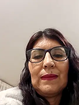 Snapshot of swity_foster chatting on February 8, 2026, 2:26 pm swity foster online show from February 8, 2026, 2:26 pm