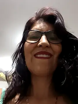 Snapshot of swity_foster chatting on December 23, 2025, 8:57 am swity foster online show from December 23, 2025, 8:57 am