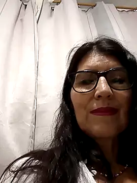 Snapshot of swity_foster chatting on October 29, 2025, 9:52 am swity foster online show from October 29, 2025, 9:52 am