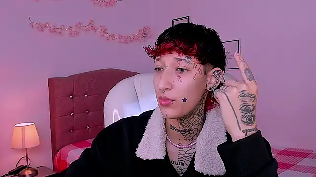 Luci Rose online show from February 18, 2026, 2:35 pm