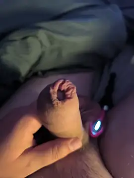 Snapshot of Ole_Plus chatting on December 5, 2025, 8:28 pm Ole Plus online show from December 5, 2025, 8:28 pm