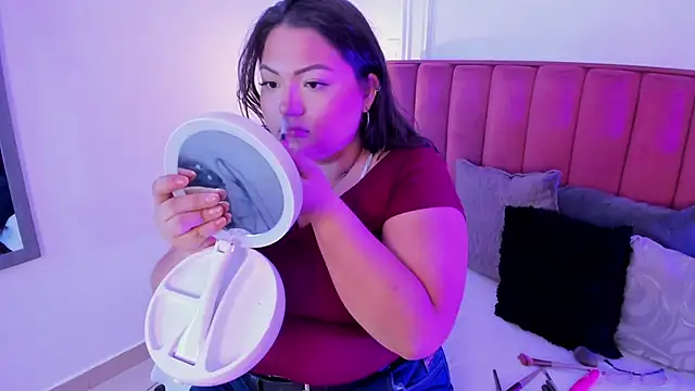 Snapshot of Tessa_Sinclaire chatting on September 18, 2025, 9:51 pm Tessa Sinclaire online show from September 18, 2025, 9:51 pm