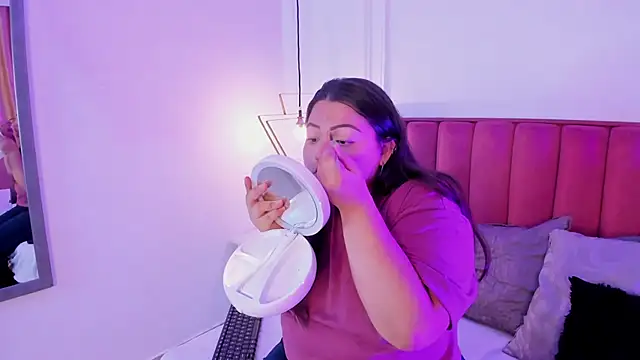 Snapshot of Tessa_Sinclaire chatting on September 16, 2025, 8:10 pm Tessa Sinclaire online show from September 16, 2025, 8:10 pm