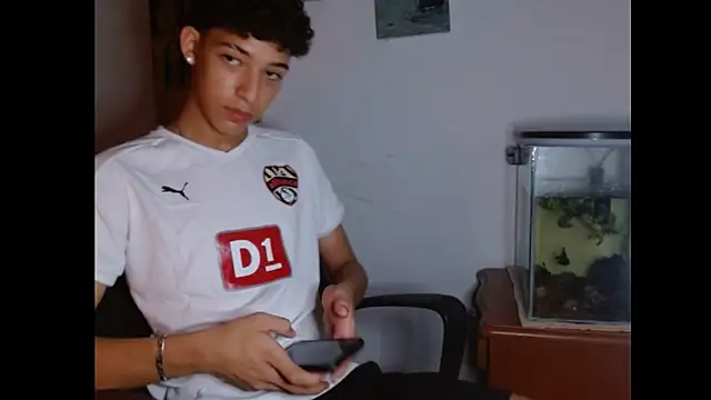 Snapshot of Xtremeplay_18 chatting on October 10, 2025, 7:58 pm Xtremeplay 18 online show from October 10, 2025, 7:58 pm