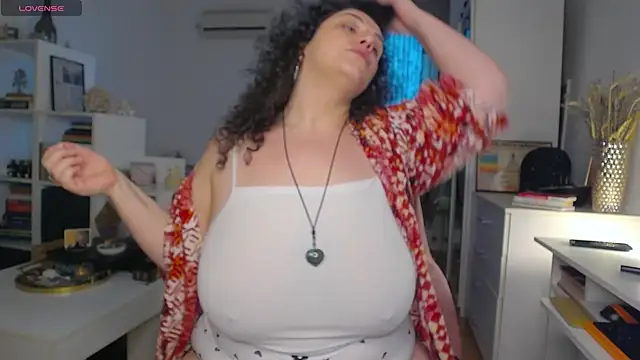 BohoBabeLexy online show from February 13, 2026, 6:24 am