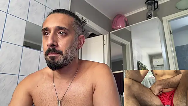 Snapshot of Secret_Lovers1 chatting on July 11, 2026, 1:44 pm Secret Lovers1 online show from July 11, 2026, 1:44 pm