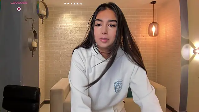 Snapshot of VeronicaBlue chatting on October 25, 2025, 9:19 am VeronicaBlue online show from October 25, 2025, 9:19 am