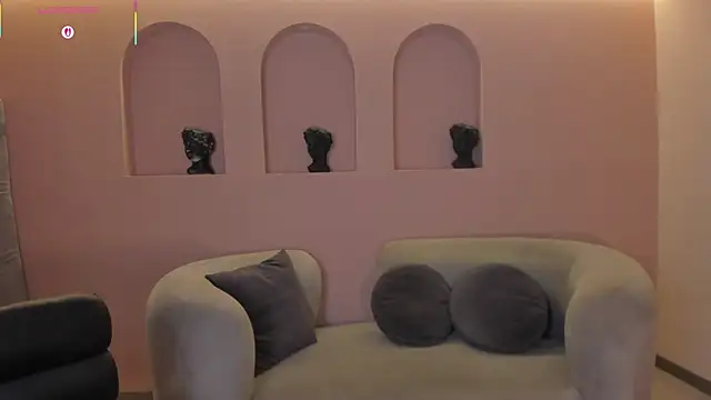 Snapshot of VeronicaBlue chatting on October 9, 2025, 11:33 am VeronicaBlue online show from October 9, 2025, 11:33 am