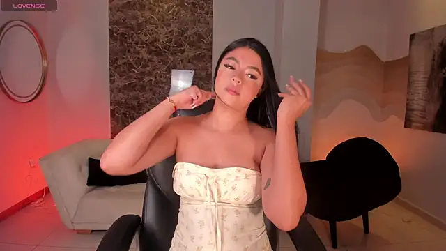 Snapshot of NataliaGaret chatting on April 24, 2026, 9:55 am NataliaGaret online show from April 24, 2026, 9:55 am