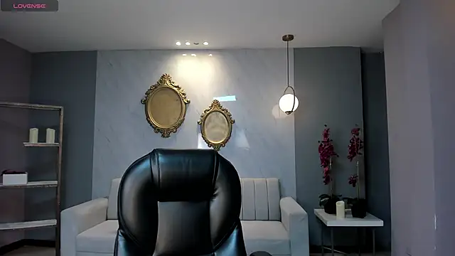 NataliaGaret online show from October 9, 2025, 3:29 am