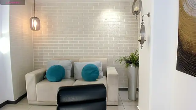 NataliaGaret online show from April 19, 2026, 10:16 am