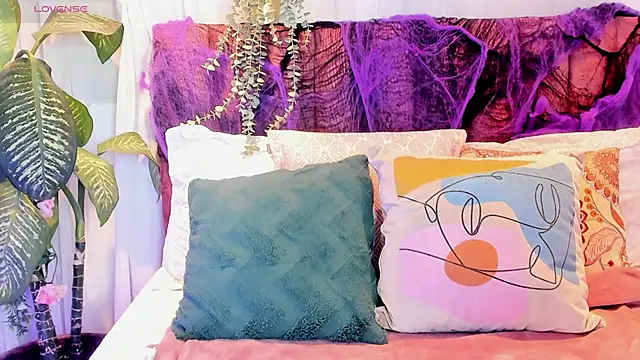 Ashley Monroe online show from November 3, 2025, 11:47 am