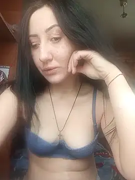 Lili Doris online show from December 15, 2025, 6:08 am