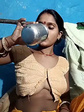 Snapshot of Harini_Gautam chatting on October 22, 2025, 4:06 pm Harini Gautam online show from October 22, 2025, 4:06 pm