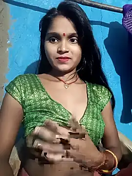 Snapshot of Harini_Gautam chatting on November 2, 2025, 6:24 pm Harini Gautam online show from November 2, 2025, 6:24 pm
