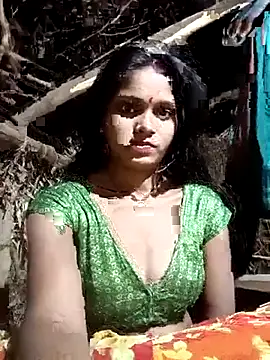 Snapshot of Harini_Gautam chatting on November 21, 2025, 7:02 pm Harini Gautam online show from November 21, 2025, 7:02 pm