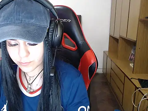 Snapshot of bluegoddessstoned chatting on September 18, 2025, 2:36 am bluegoddessstoned online show from September 18, 2025, 2:36 am