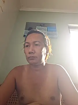 hotedhale online show from April 10, 2026, 4:52 am