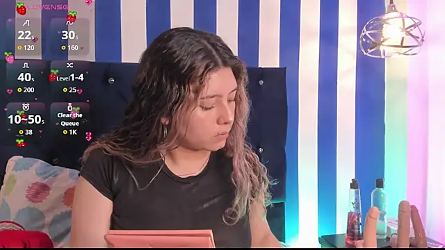 valeria rouse28 online show from September 11, 2025, 5:13 pm