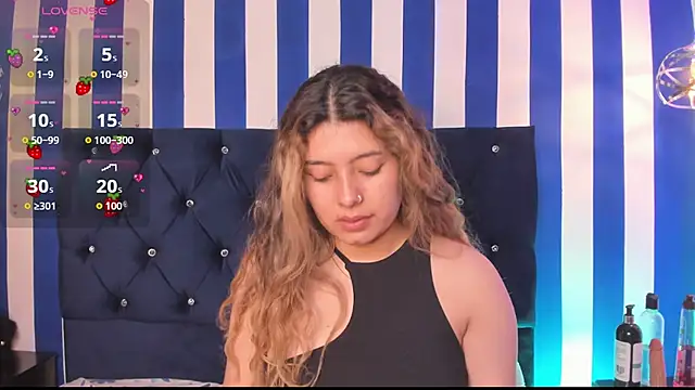 valeria rouse28 online show from September 22, 2025, 6:25 pm