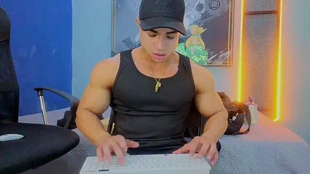 Snapshot of DylanGuss chatting on November 20, 2025, 11:44 am DylanGuss online show from November 20, 2025, 11:44 am