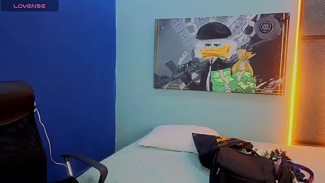 Snapshot of DylanGuss chatting on October 23, 2025, 12:26 pm DylanGuss online show from October 23, 2025, 12:26 pm