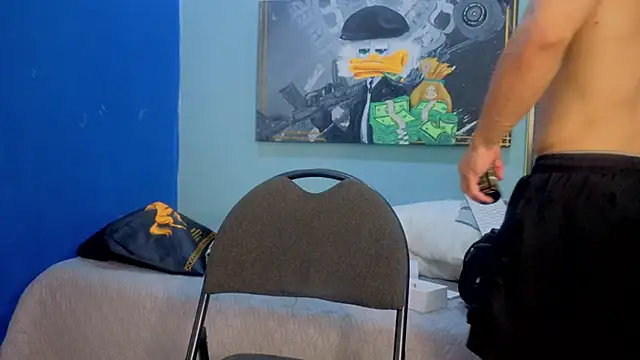 Snapshot of DylanGuss chatting on November 2, 2025, 8:14 pm DylanGuss online show from November 2, 2025, 8:14 pm