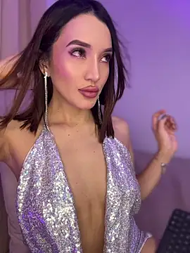 Snapshot of Bella-taylorr chatting on May 15, 2026, 11:30 am Bella-taylorr online show from May 15, 2026, 11:30 am