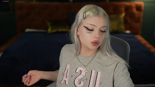 Yuki sun online show from November 22, 2025, 3:33 pm