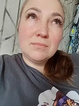 Kiss Eva online show from March 4, 2026, 12:13 pm