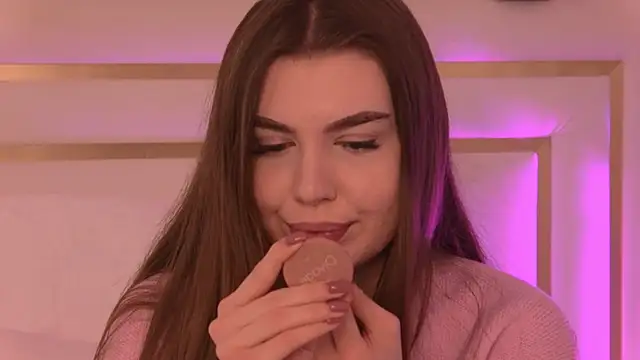 AshleyEvance online show from March 16, 2026, 6:28 am