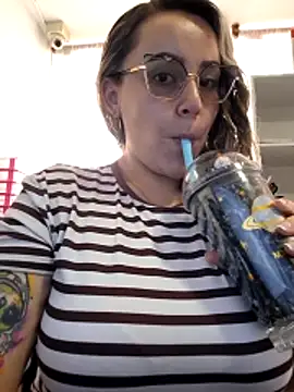 CurvyLust x online show from December 3, 2025, 3:11 pm