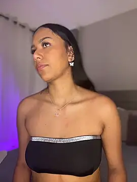 MiilaBlake online show from February 18, 2026, 8:05 pm