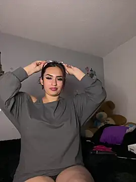 naomirouse  online show from July 11, 2026, 4:02 am