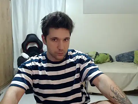 Snapshot of 2handsomemann chatting on September 26, 2025, 9:10 pm 2handsomemann online show from September 26, 2025, 9:10 pm